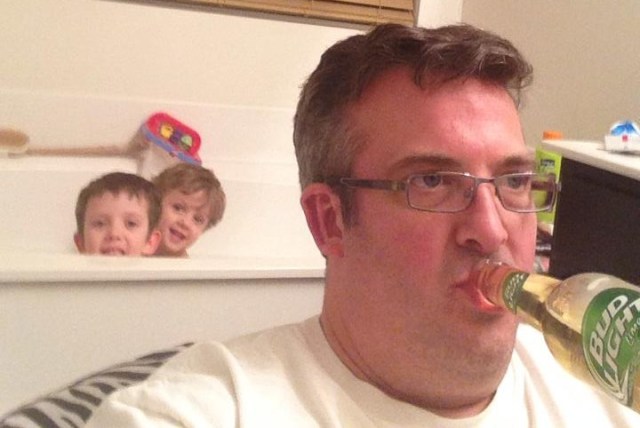 Beanbag chair in the bathroom helps daddy at #winning bathtime